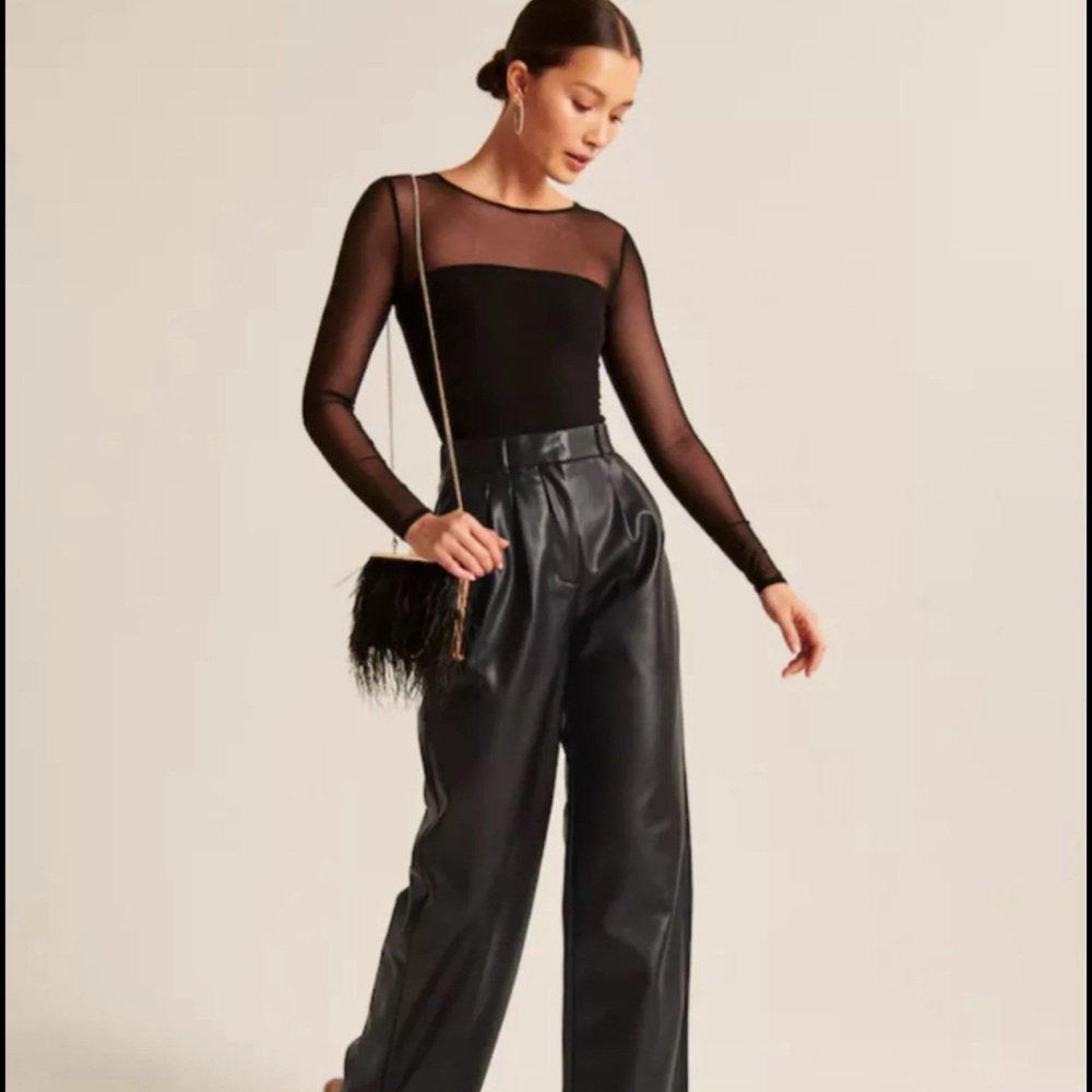 Abercrombie Vegan Leather Pant XSs